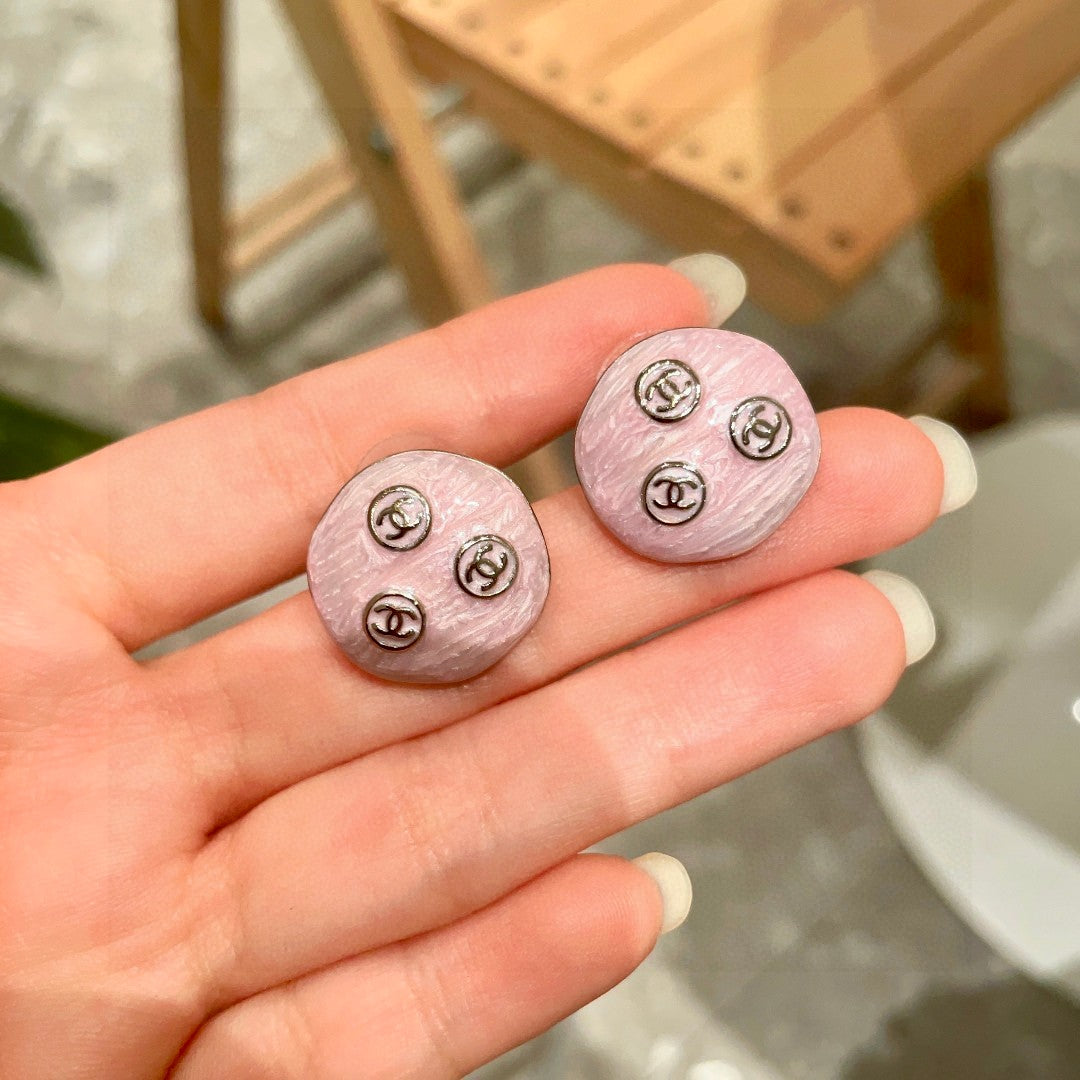 Double-C Emblem Stud Earrings in Polished Metal-Tone – Design 106 side detail