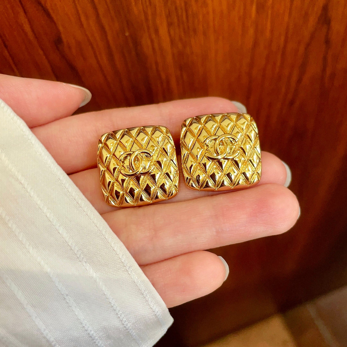 Double-C Emblem Stud Earrings in Polished Metal-Tone – Design 078 side detail