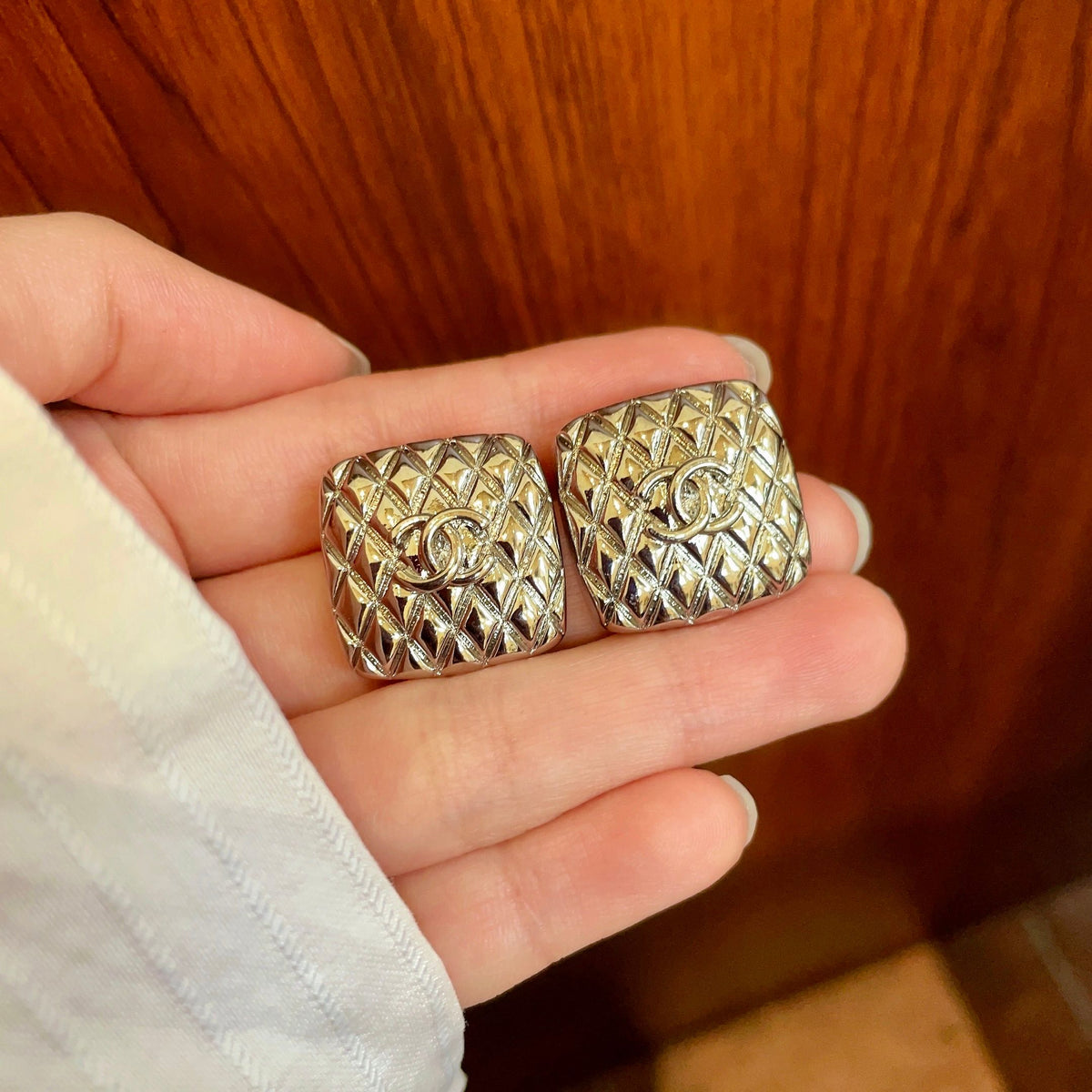 Double-C Emblem Stud Earrings in Polished Metal-Tone – Design 425 side detail