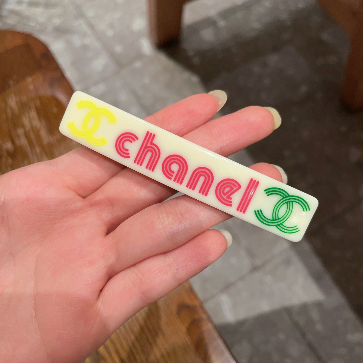 Double-C Emblem Hair Clip – Design 034 detail view