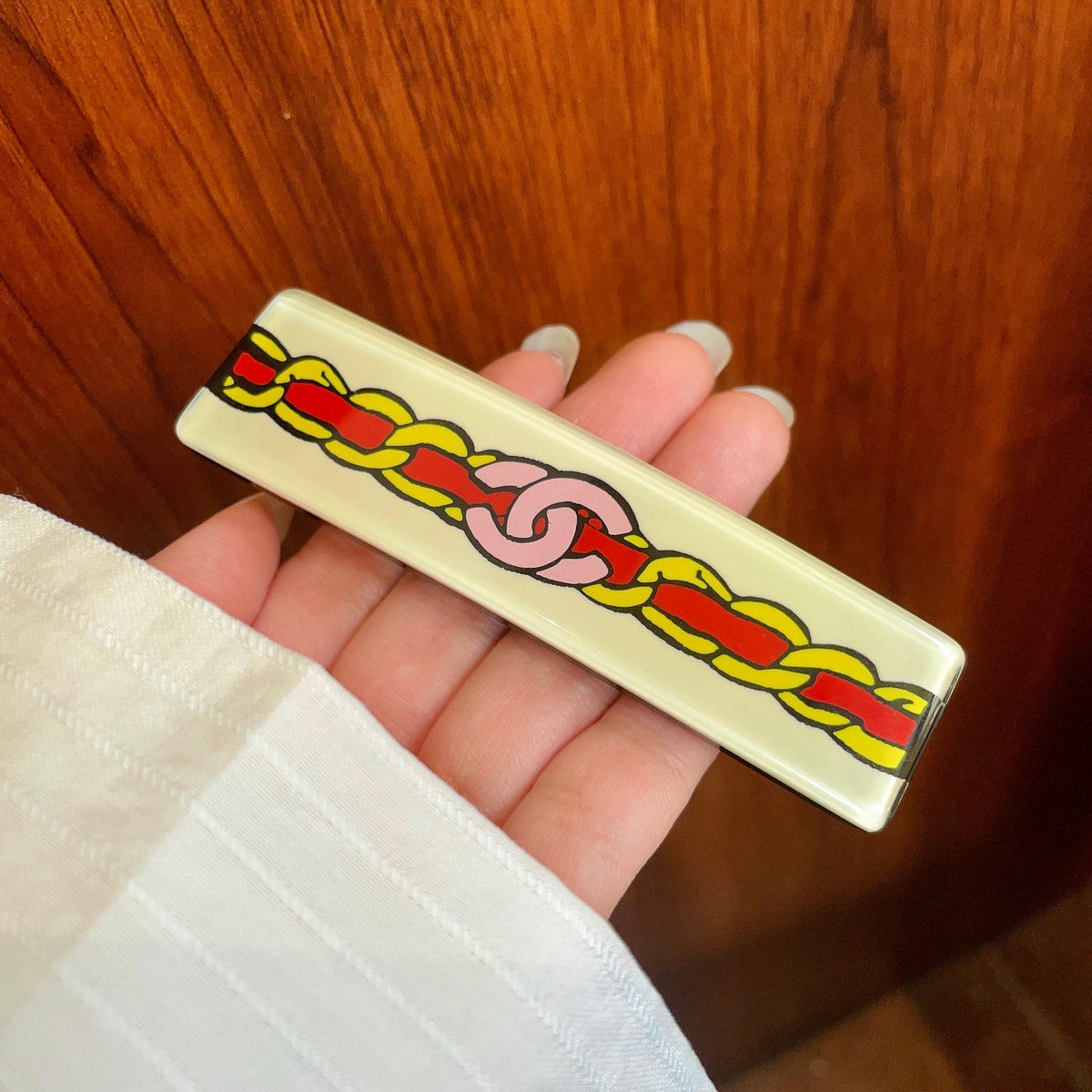 Double-C Emblem Hair Clip – Design 011 side detail