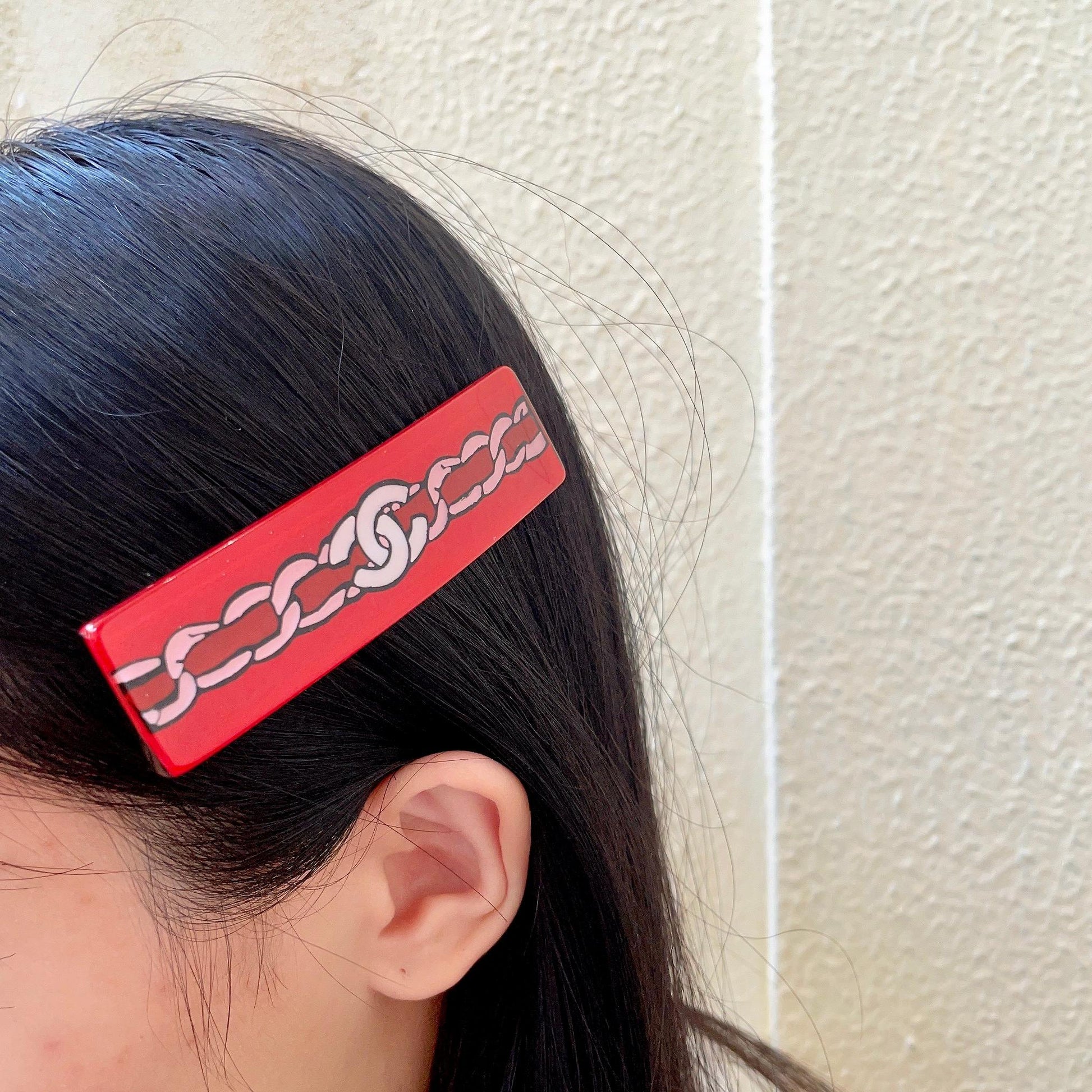 Double-C Emblem Hair Clip – Design 010 main product view