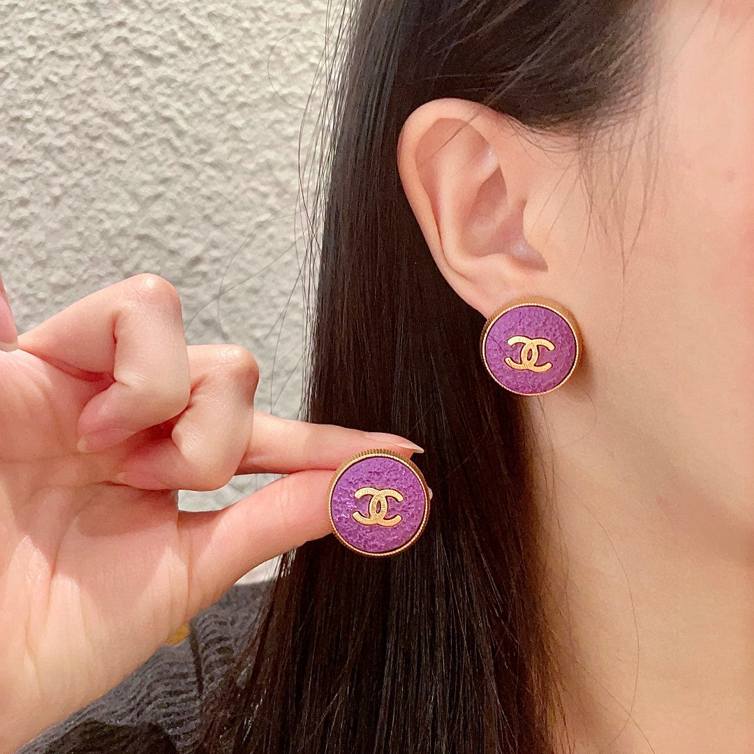 Double-C Emblem Stud Earrings in Polished Metal-Tone – Design 211 main product view
