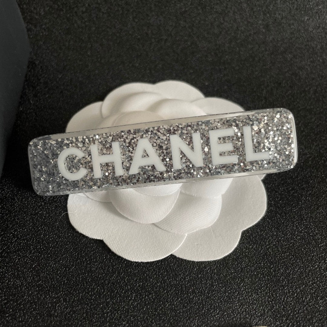 Letter Hair Clip – Design 002 front product view