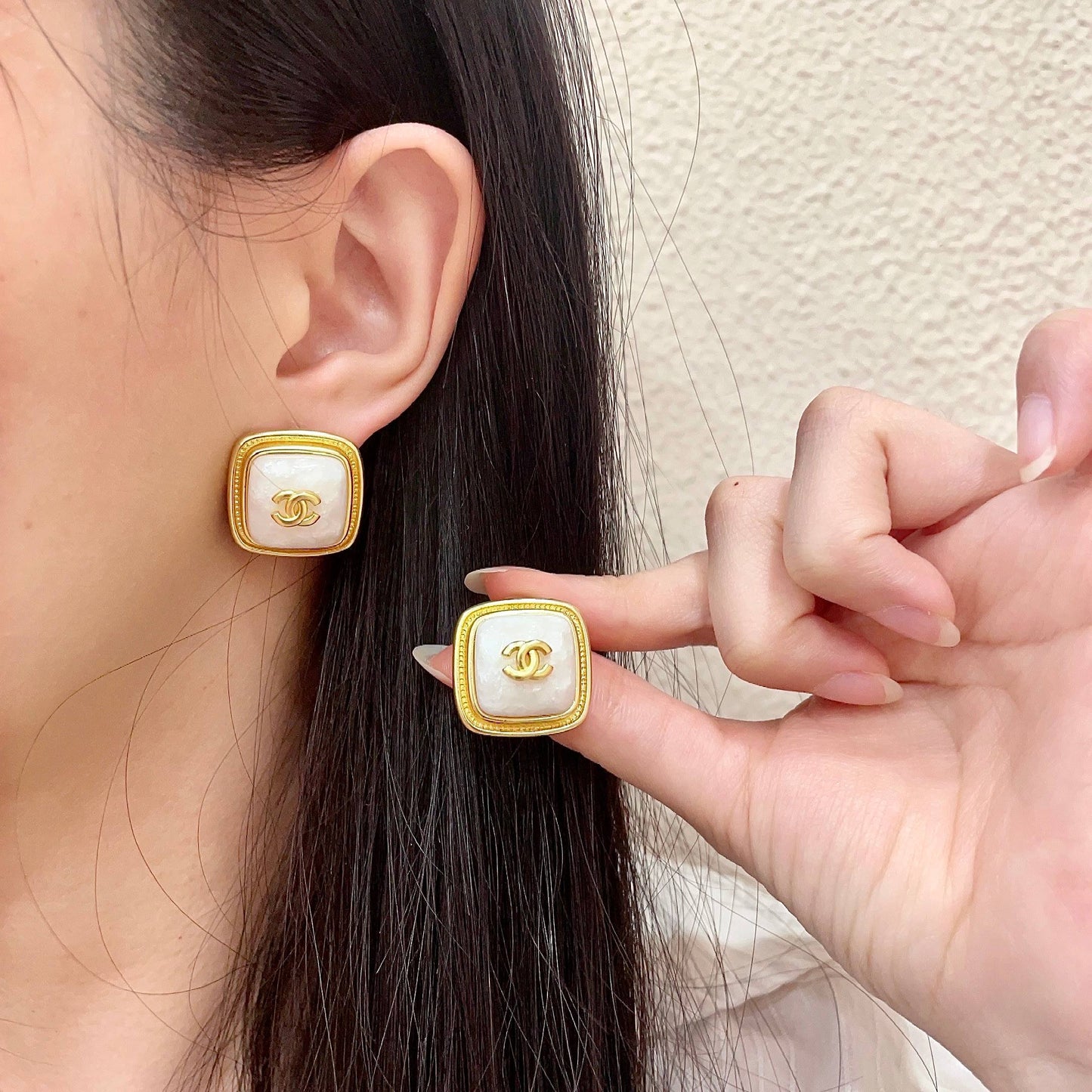 Double-C Emblem Stud Earrings in Polished Metal-Tone – Design 217 main product view