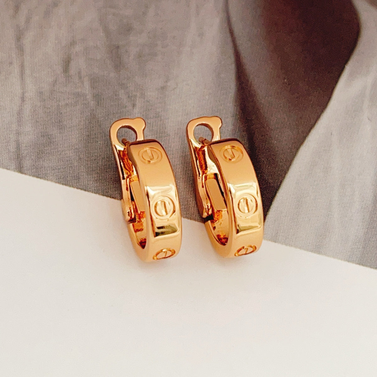 Rose Motif Stud Earrings in Rose-Gold-Tone – Design 01 main product view