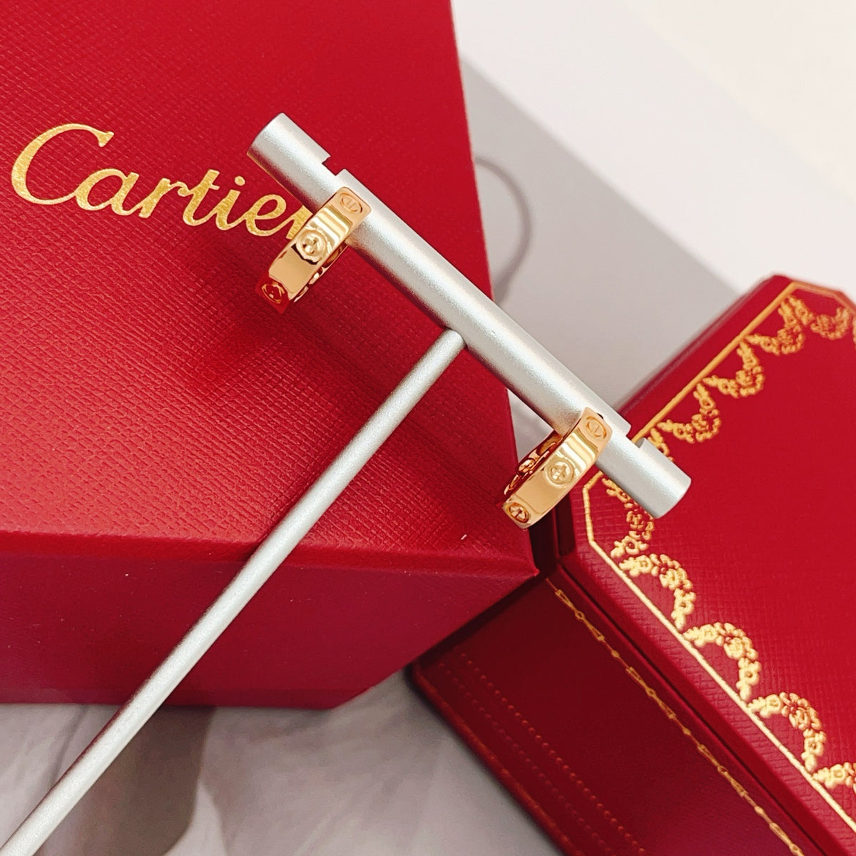 Rose Motif Stud Earrings in Rose-Gold-Tone – Design 01 detail view