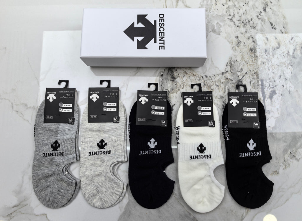 Descente Cotton Mixed Neutral Logo Detail No-Show Socks