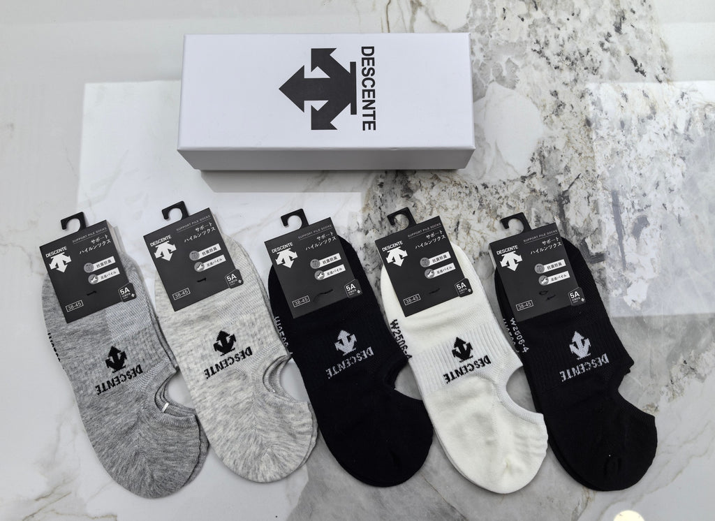 Descente Cotton Mixed Neutral Logo Detail No-Show Socks