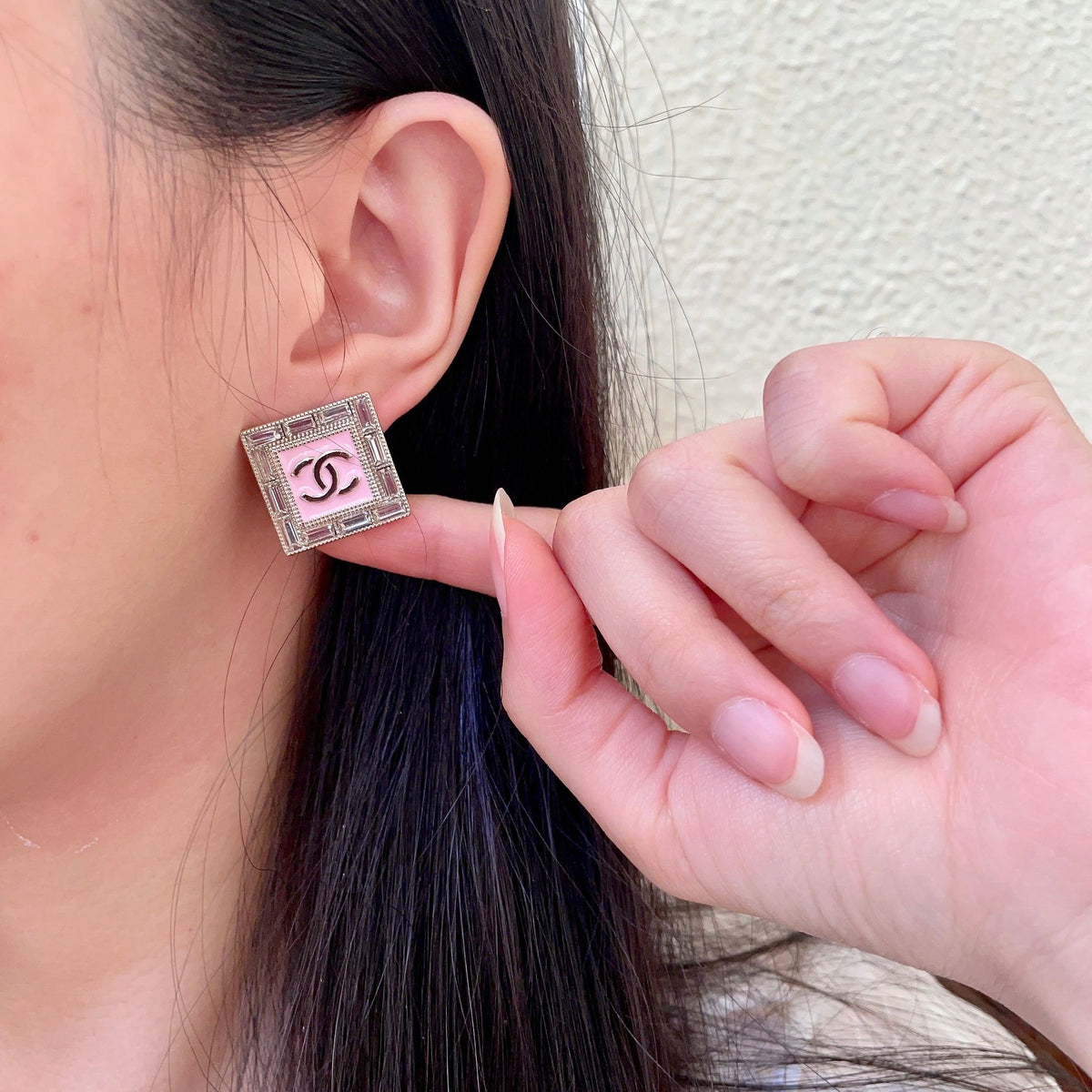 Double-C Emblem Stud Earrings in Polished Metal-Tone – Design 081 front product view