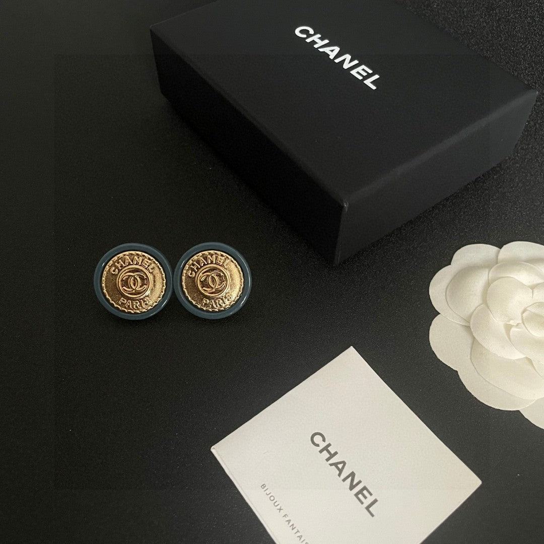 Double-C Emblem Stud Earrings in Polished Metal-Tone – Design 237 close-up detail