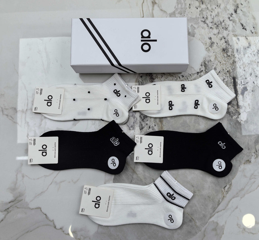 Alo Mixed Neutral Logo Detail No-Show Socks - 5-Pair Set