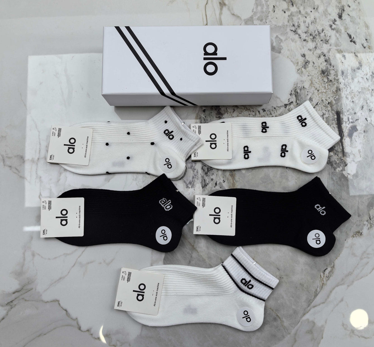 Alo Mixed Neutral Logo Detail No-Show Socks - 5-Pair Set