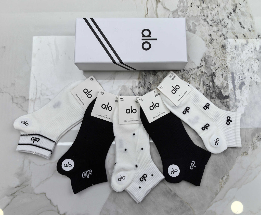 Alo Mixed Neutral Logo Detail No-Show Socks - 5-Pair Set