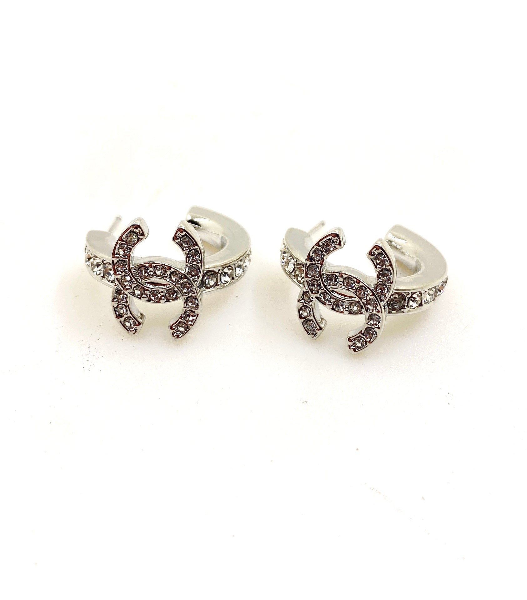 Signature Emblem Jewelry Accessory in Gold-Tone – White Detail detail view