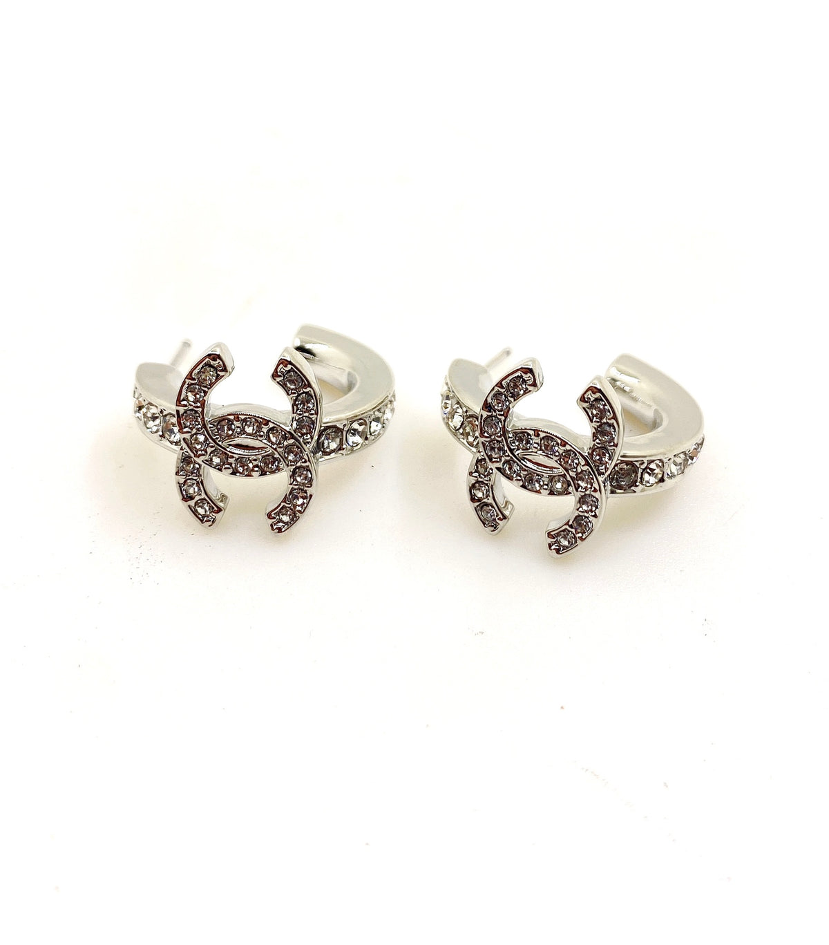 Signature Emblem Jewelry Accessory in Gold-Tone – White Detail – Design 007 detail view