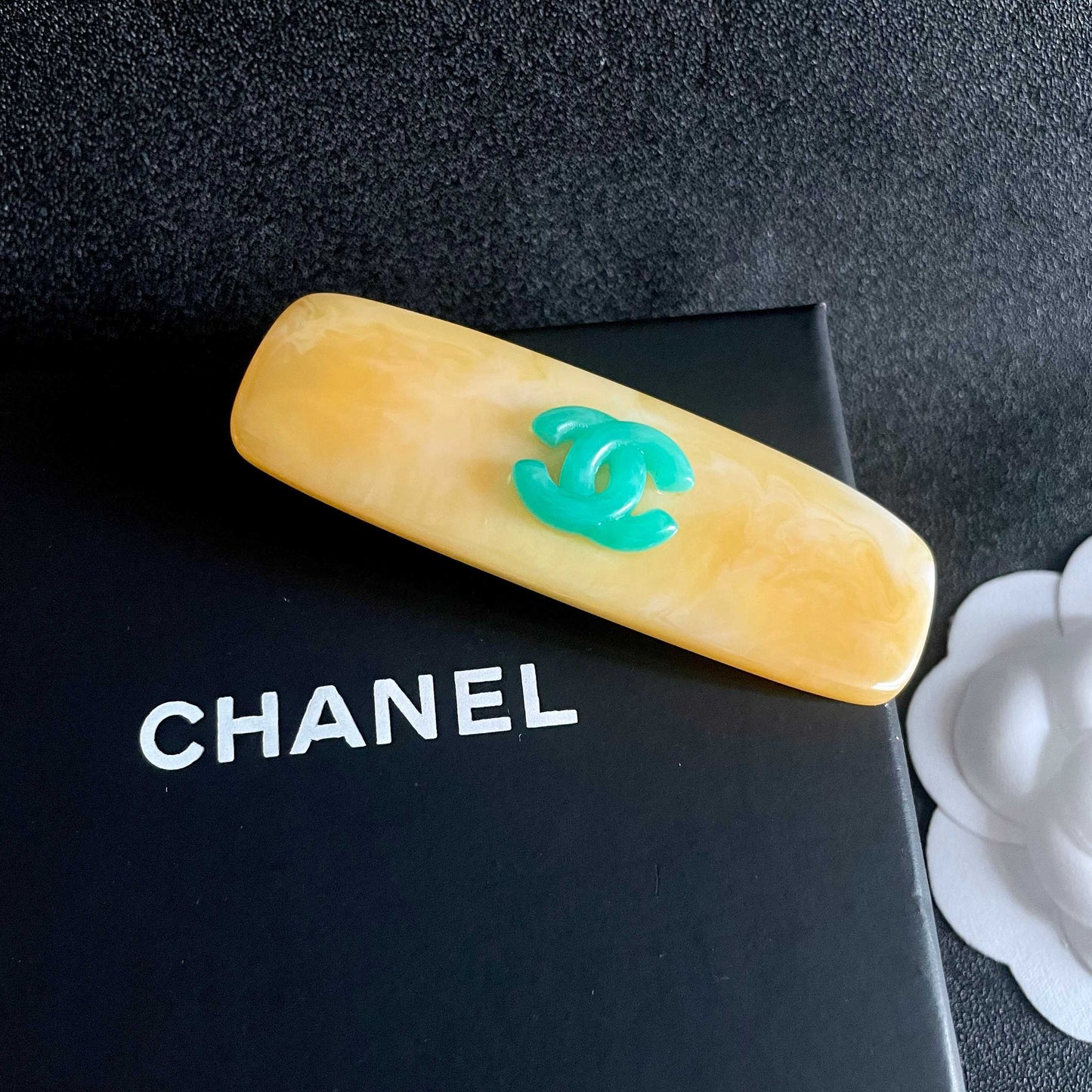 Double-C Emblem Hair Clip – Design 003 detail view