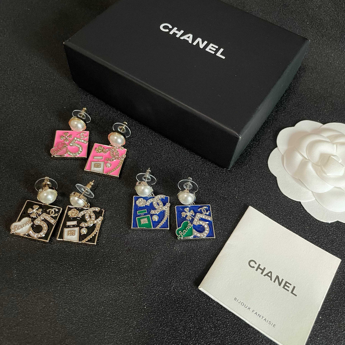 Double-C Emblem Statement Earrings in Polished Metal-Tone – Design 005 side detail