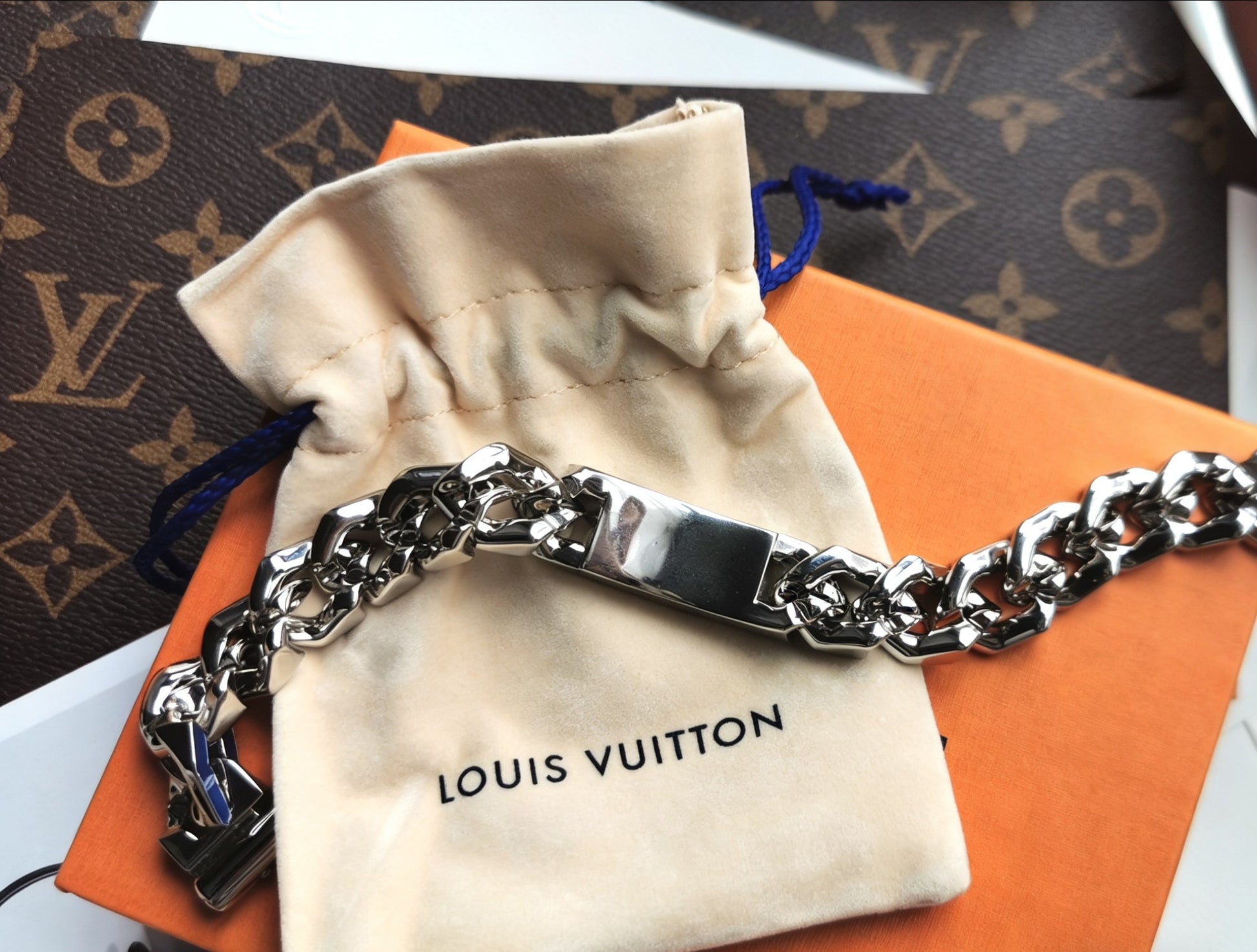 Signature Emblem Bracelet in Polished Metal-Tone – Design 023 front product view