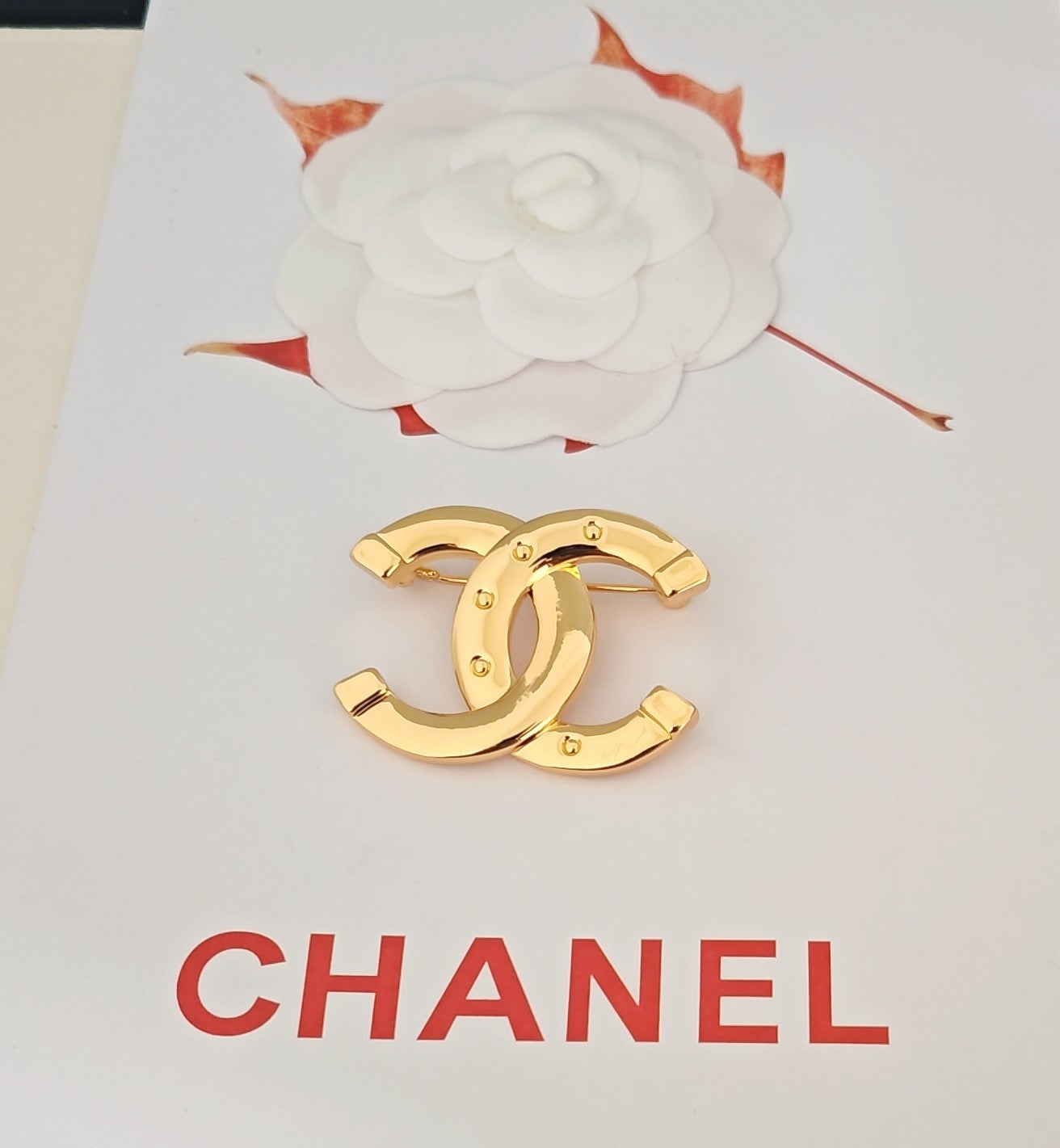 Signature Emblem Brooch in Gold-Tone – Design 003 close-up detail
