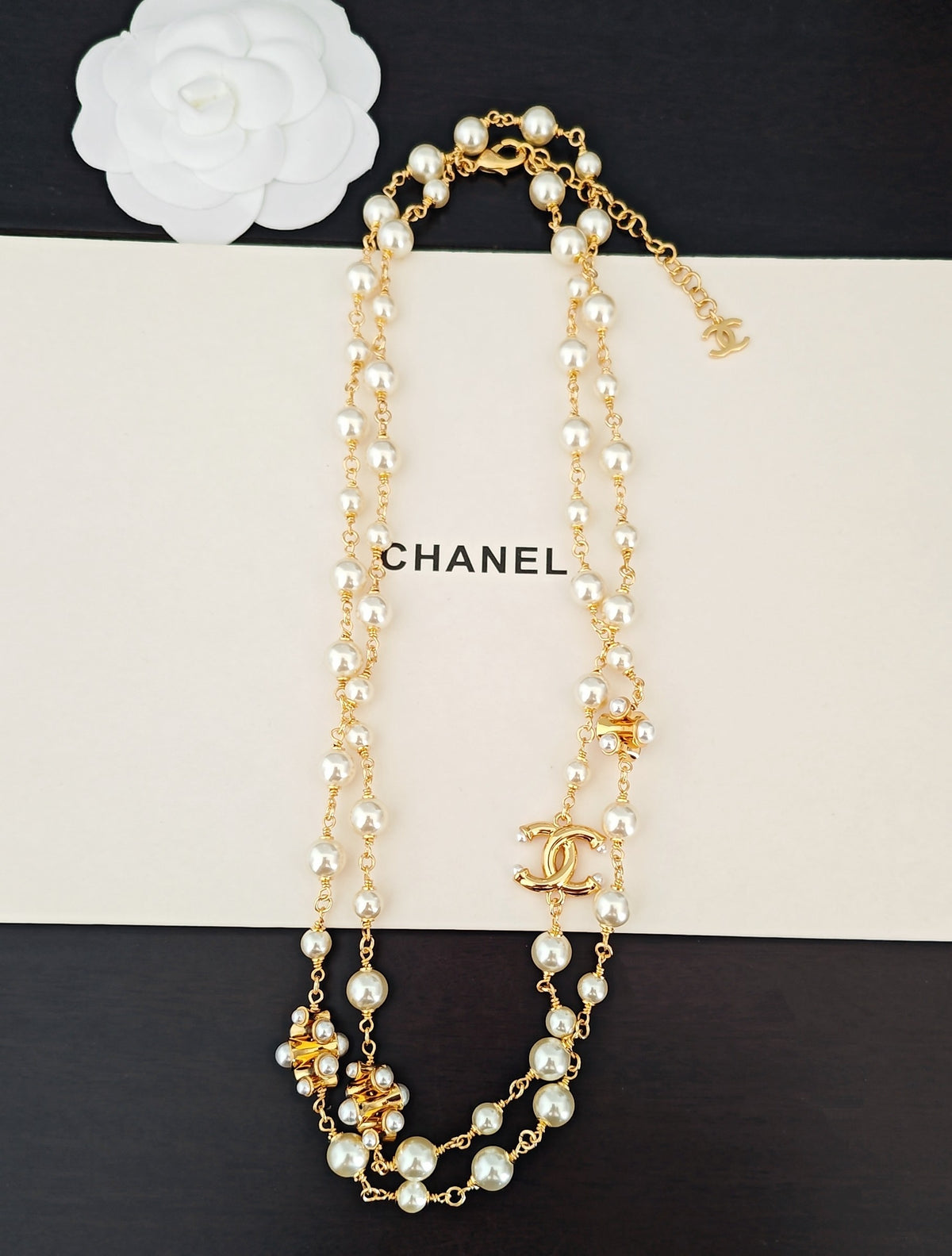 Pearl Pearl-Detail Pendant Necklace – Pearl Detail – Design 005 front product view