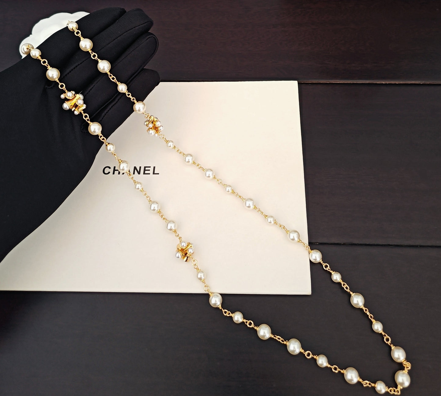 Pearl Pearl-Detail Pendant Necklace – Pearl Detail – Design 005 main product view
