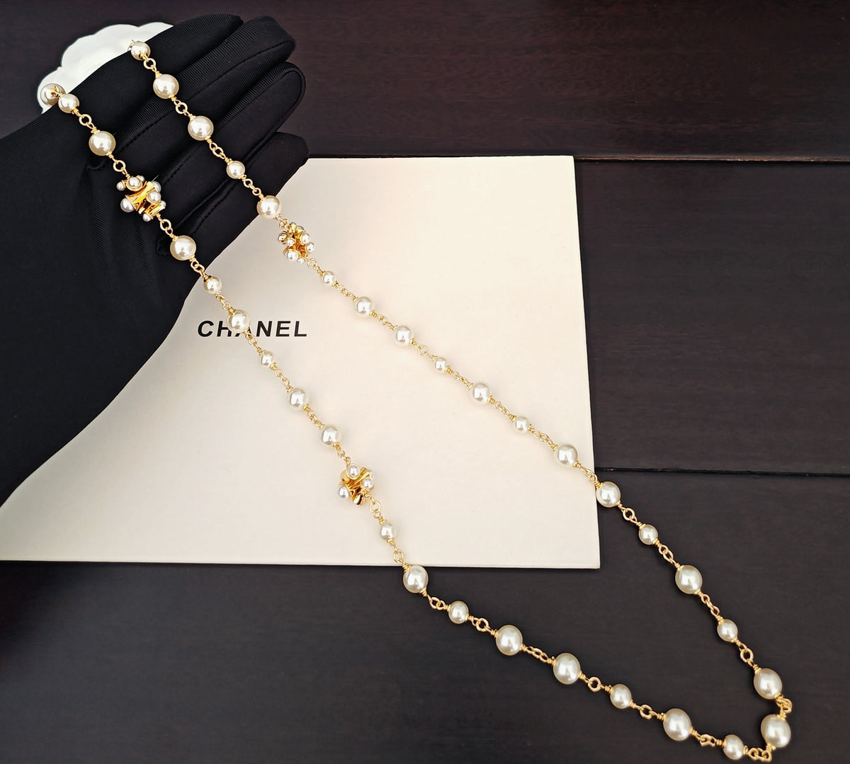 Pearl Pearl-Detail Pendant Necklace – Pearl Detail – Design 005 main product view