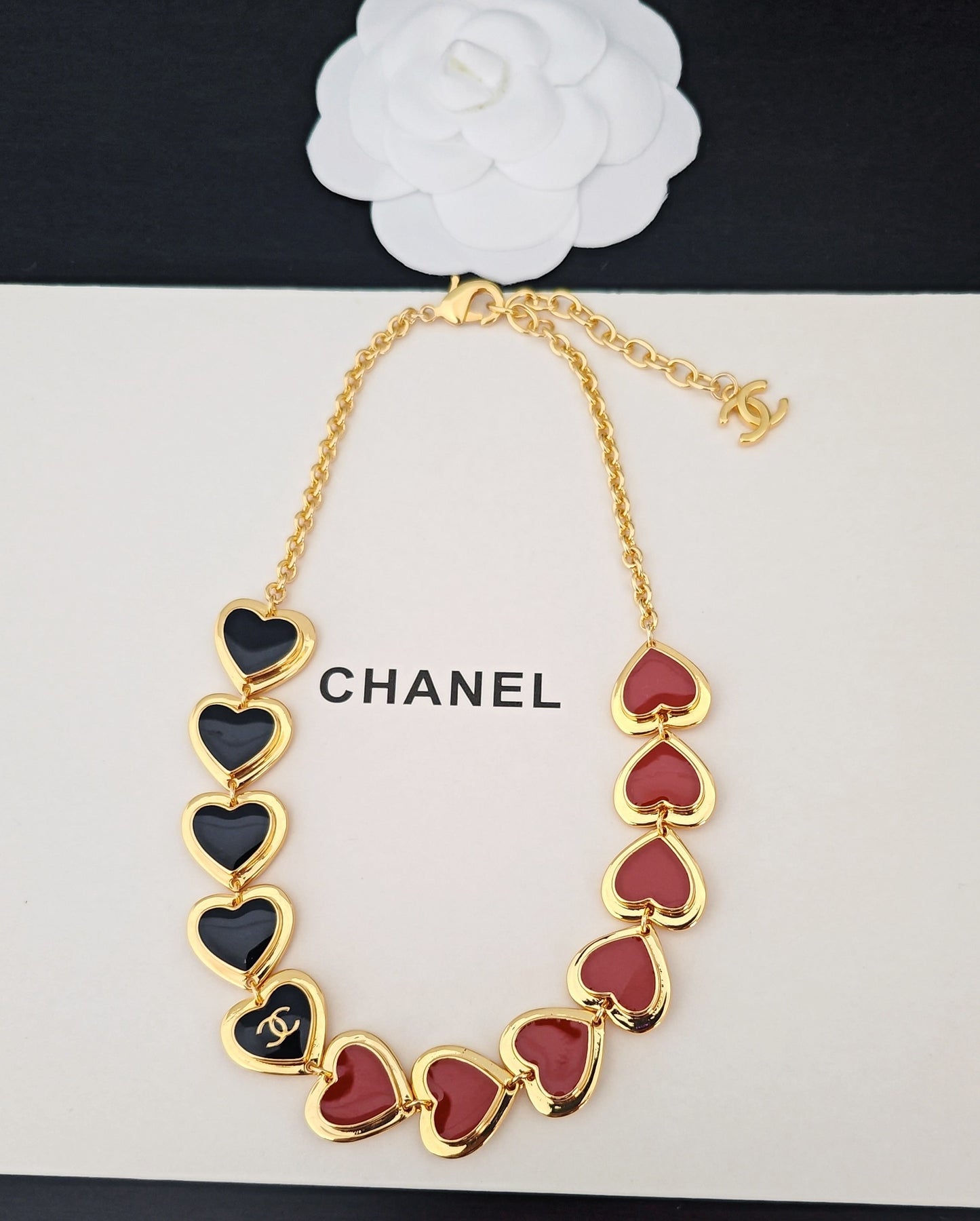 Heart Pendant Necklace in Gold-Tone – Heart Detail detail view