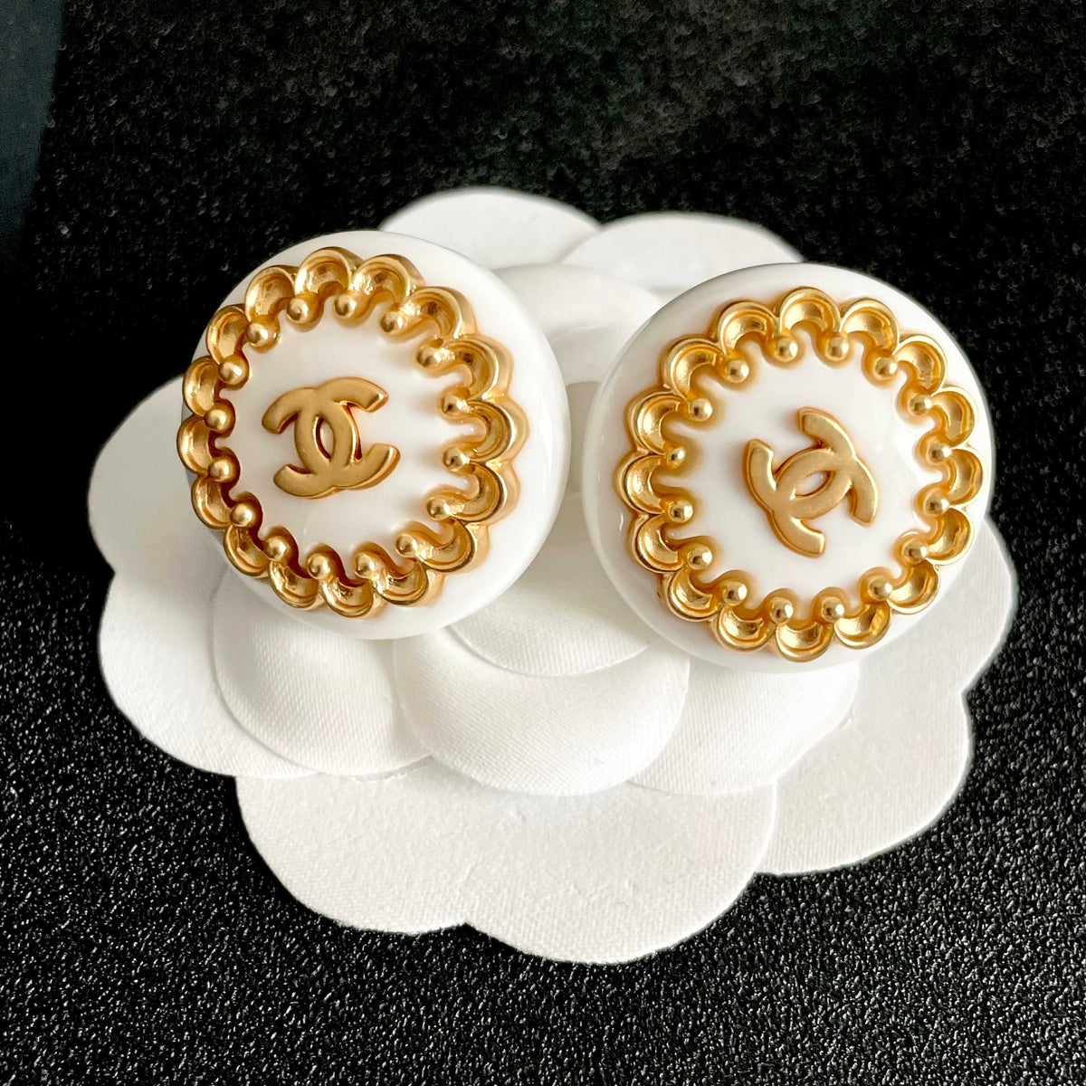 Double-C Emblem Stud Earrings in Polished Metal-Tone – Design 061 front product view