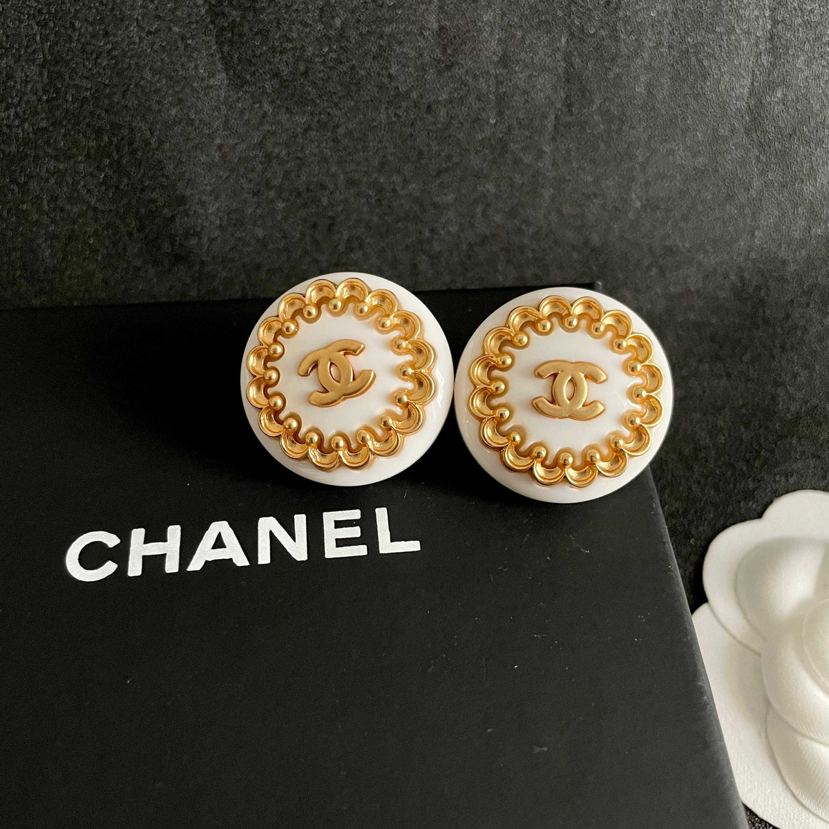 Double-C Emblem Stud Earrings in Polished Metal-Tone – Design 061 detail view