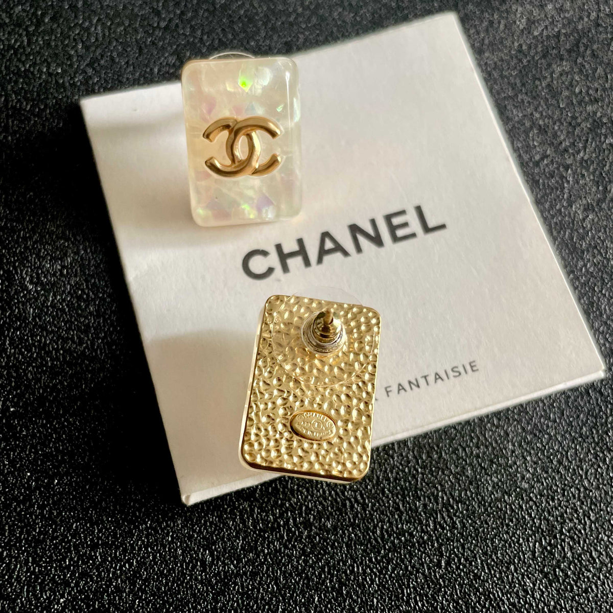 Double-C Emblem Stud Earrings in Polished Metal-Tone – Design 060 main product view