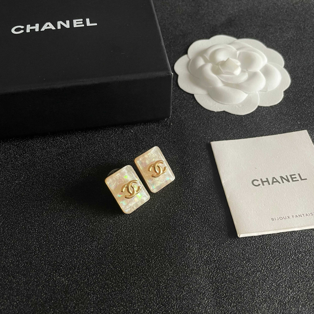 Double-C Emblem Stud Earrings in Polished Metal-Tone – Design 060 styled product view
