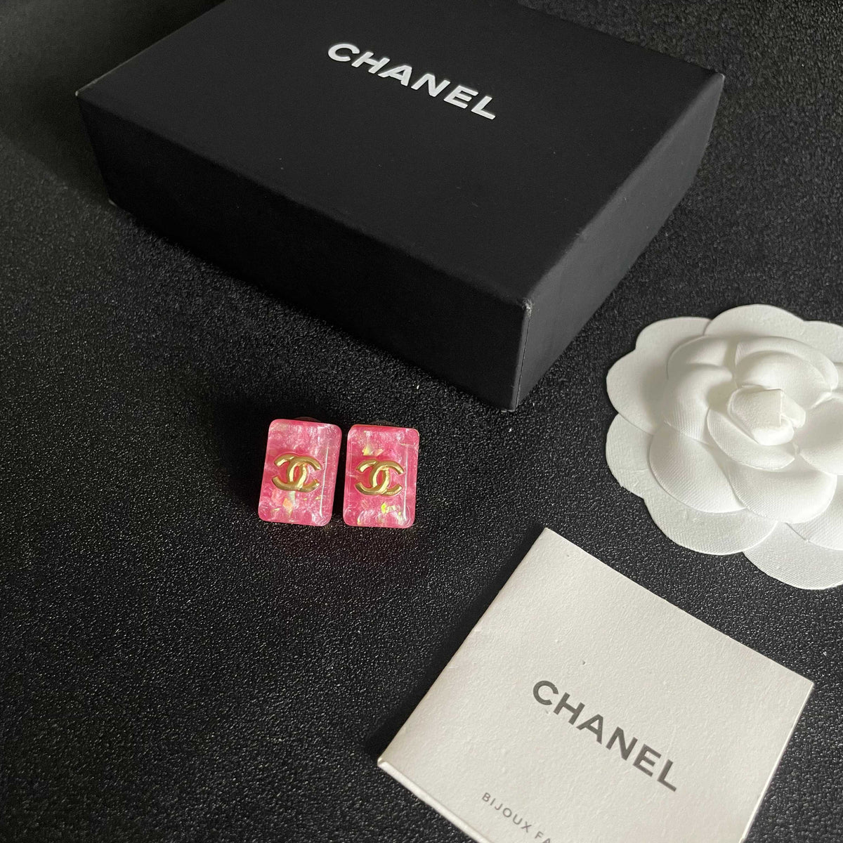Double-C Emblem Stud Earrings in Polished Metal-Tone – Design 059 close-up detail
