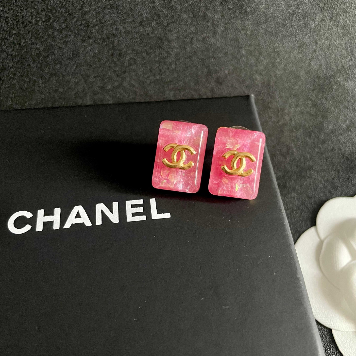 Double-C Emblem Stud Earrings in Polished Metal-Tone – Design 059 detail view