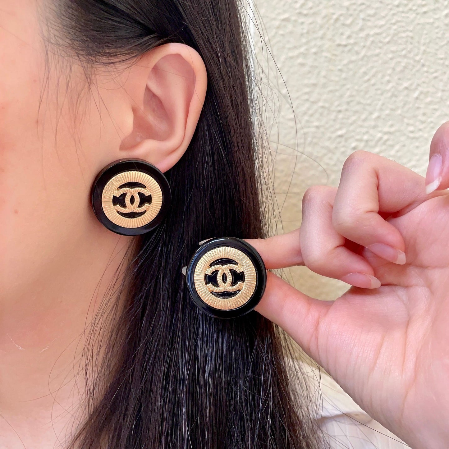 Double-C Emblem Stud Earrings in Polished Metal-Tone – Design 010 main product view