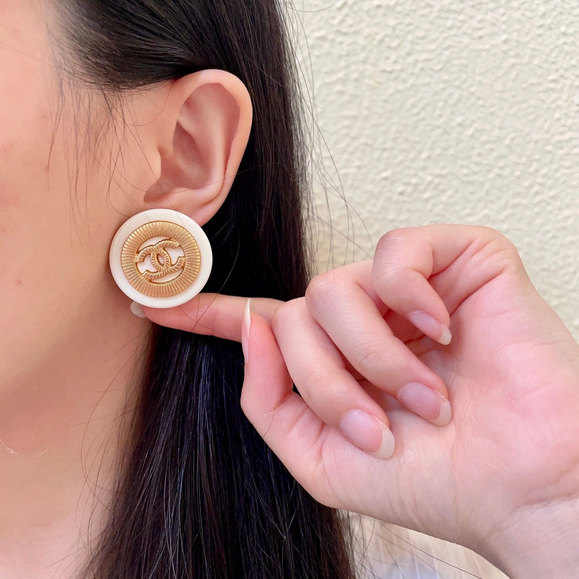 Double-C Emblem Stud Earrings in Polished Metal-Tone – Design 029 front product view