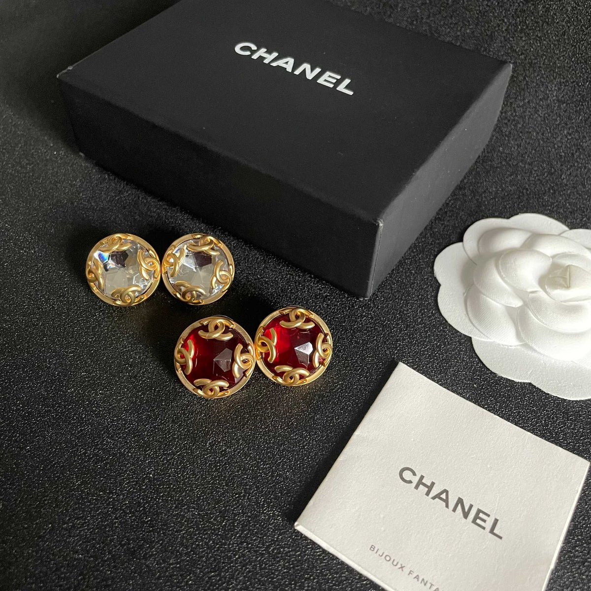 Double-C Emblem Stud Earrings in Polished Metal-Tone – Design 049 side detail