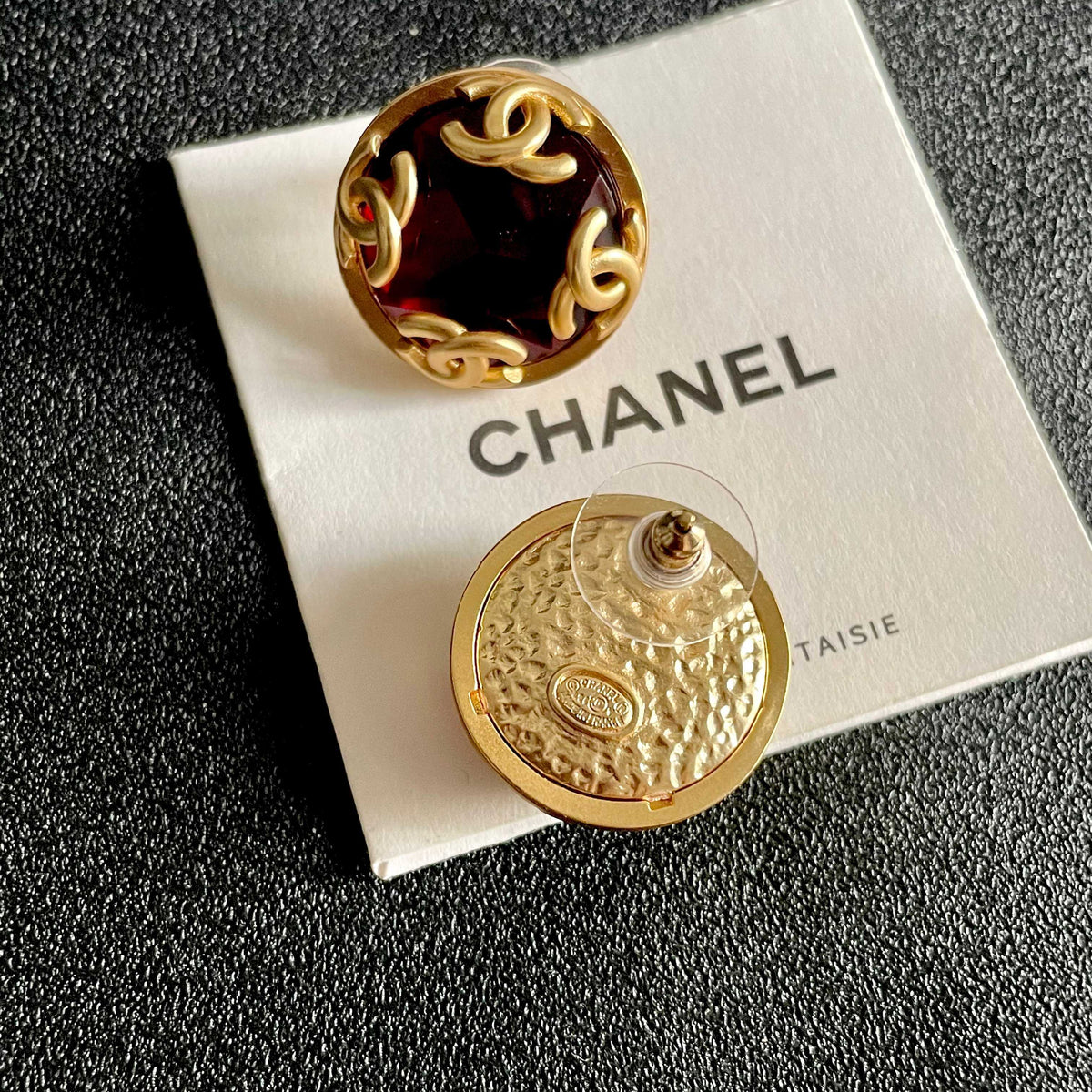 Double-C Emblem Stud Earrings in Polished Metal-Tone – Design 038 main product view