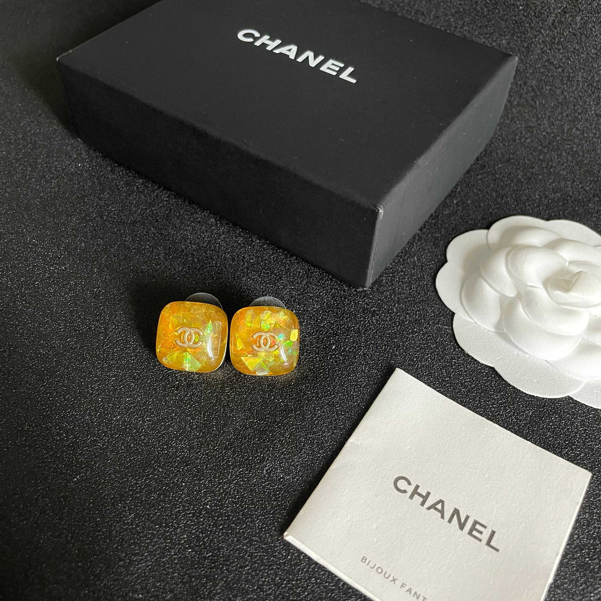 Double-C Emblem Stud Earrings in Polished Metal-Tone – Design 118 close-up detail