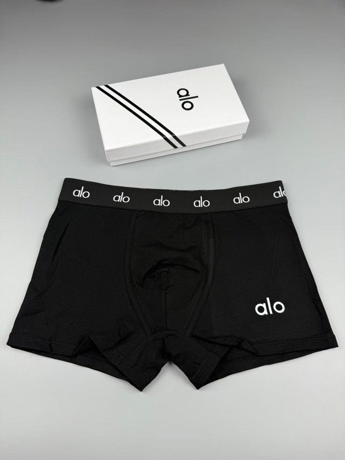 Alo Cotton Visible Colour, Waistband And Emblem Details Men's Boxer Briefs - 3-Piece Box