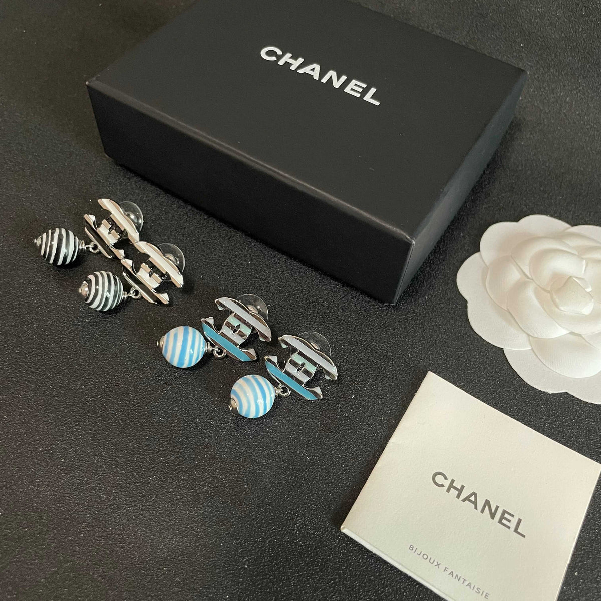 Double-C Emblem Statement Earrings in Polished Metal-Tone – Design 031 close-up detail
