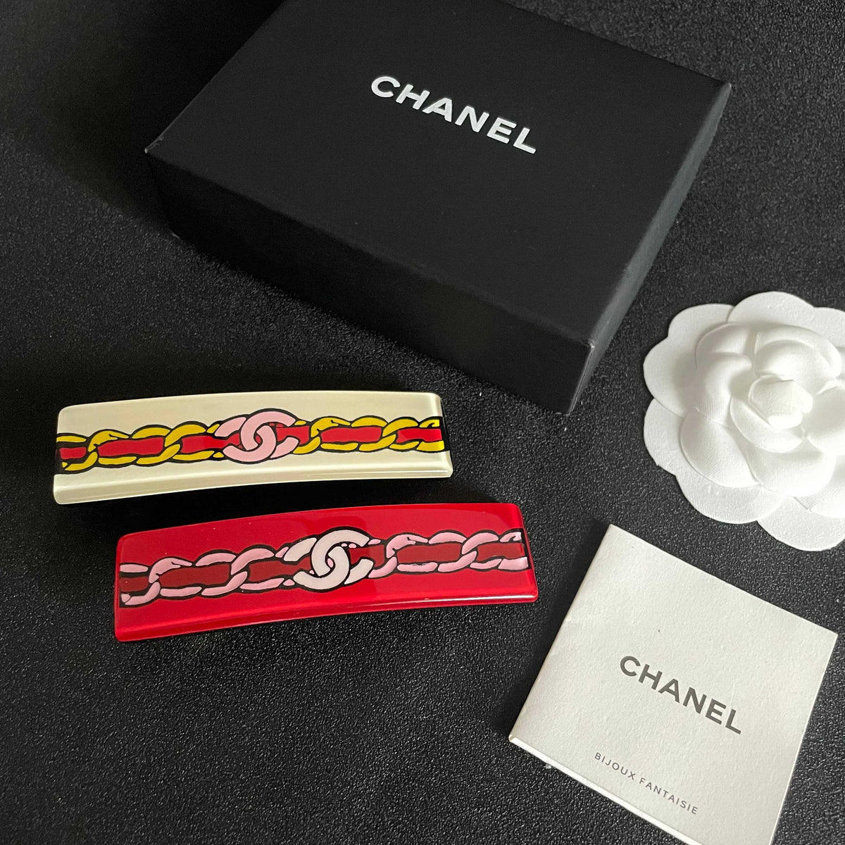 Double-C Emblem Hair Clip – Design 010 close-up detail