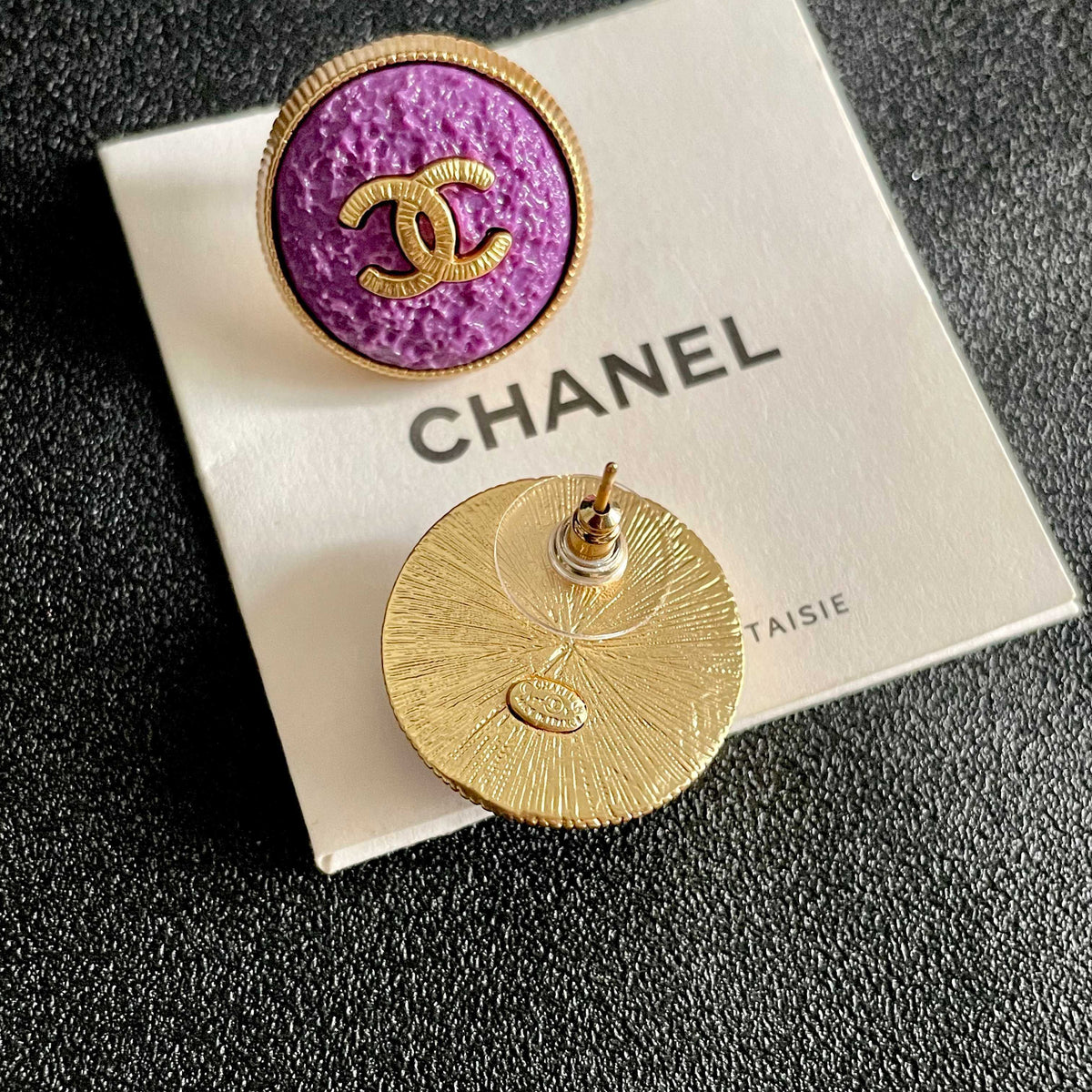 Double-C Emblem Stud Earrings in Polished Metal-Tone – Design 211 main product view