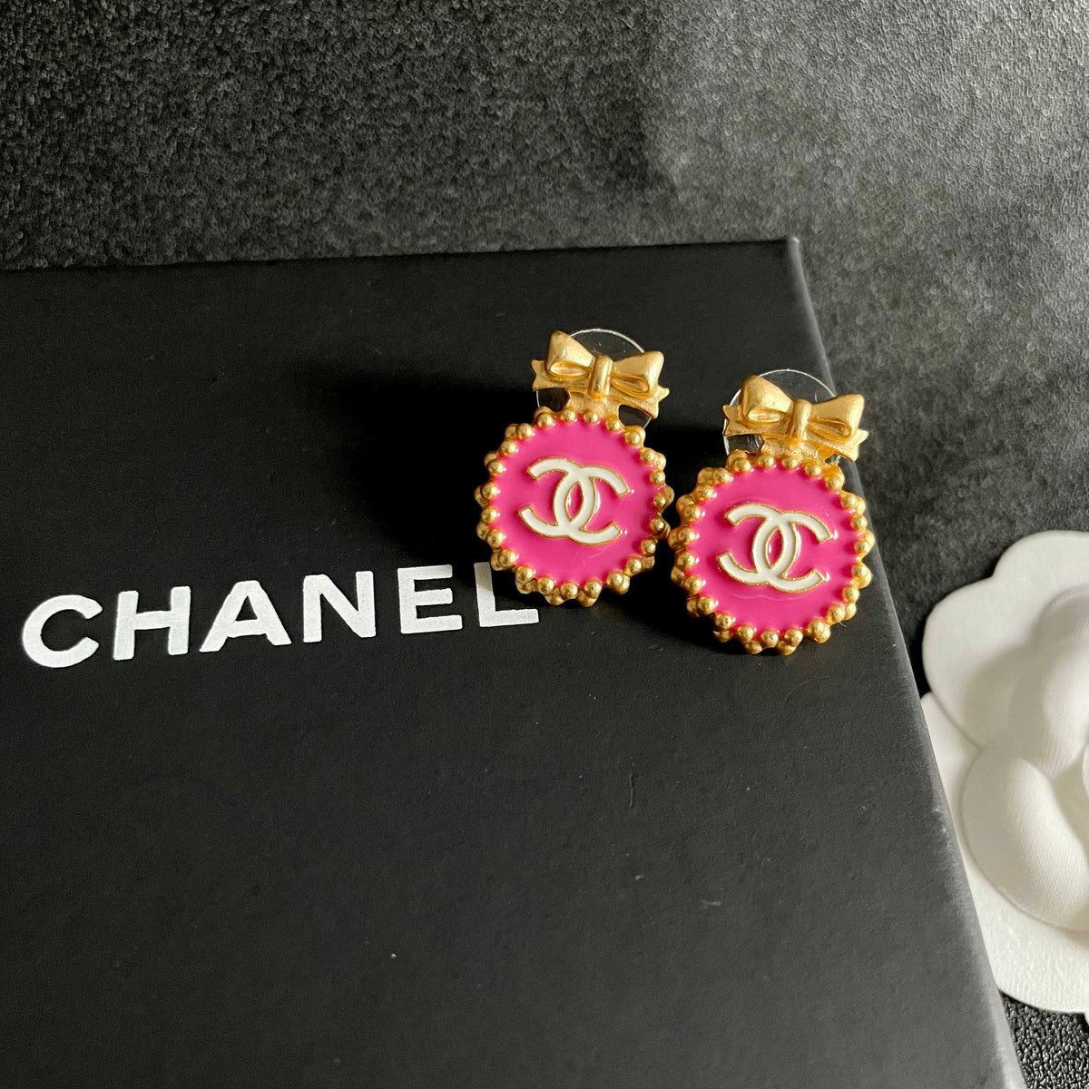 Double-C Emblem Stud Earrings in Polished Metal-Tone – Design 207 detail view