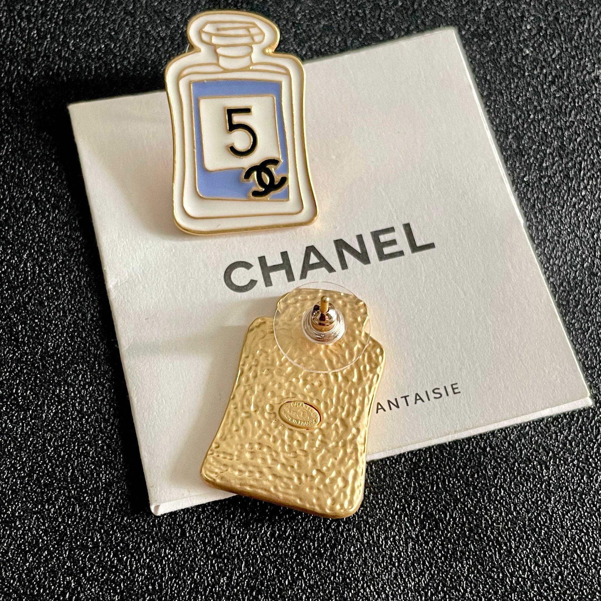 Double-C Emblem Stud Earrings in Polished Metal-Tone – Design 219 main product view