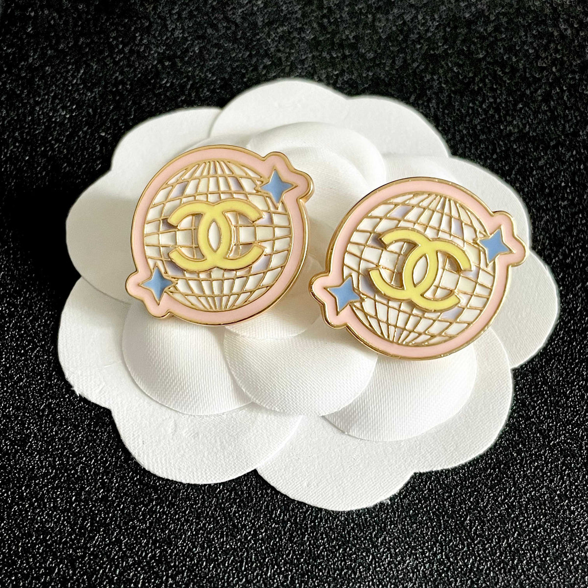 Double-C Emblem Stud Earrings in Polished Metal-Tone – Design 218 front product view