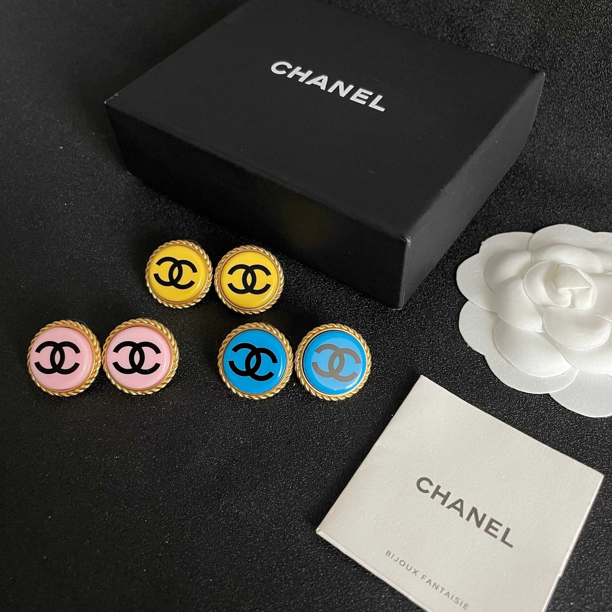 Double-C Emblem Stud Earrings in Polished Metal-Tone – Design 214 side detail