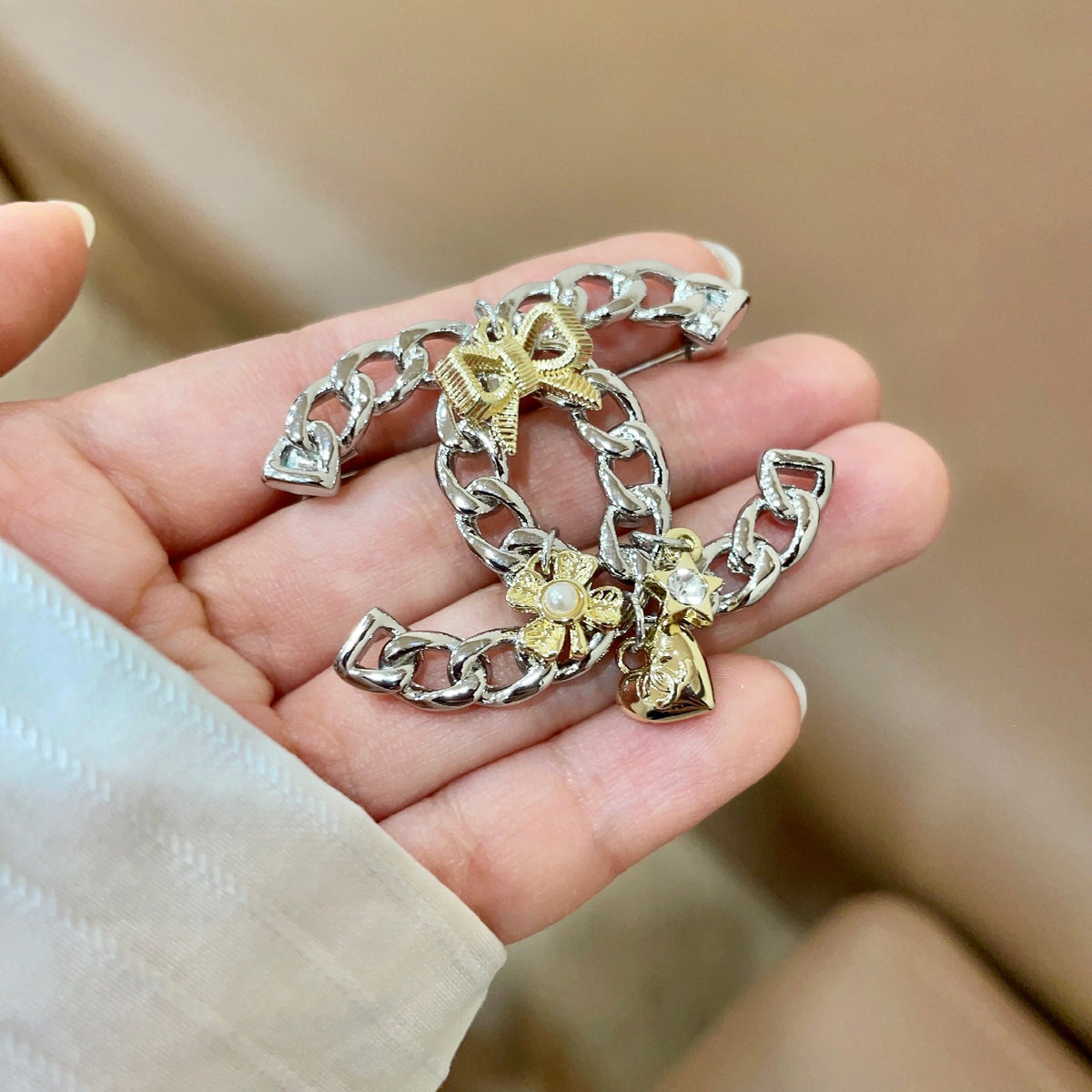 Signature Emblem Brooch in Polished Metal-Tone – Design 029 side detail