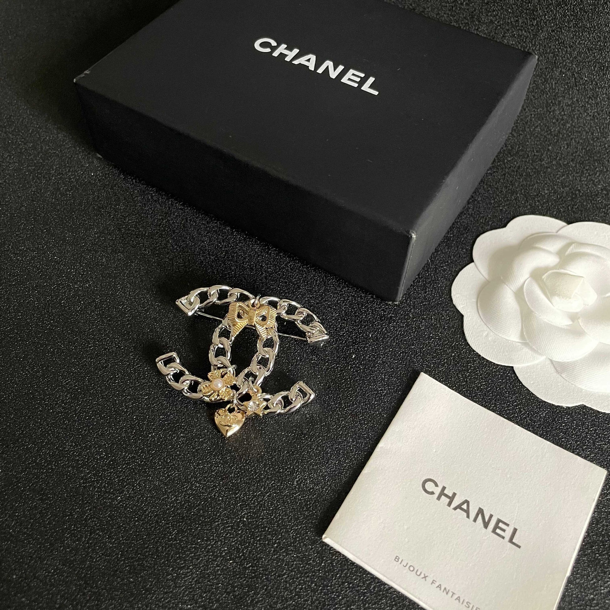 Signature Emblem Brooch in Polished Metal-Tone – Design 029 close-up detail