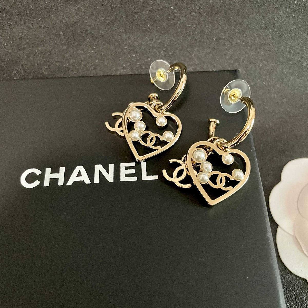 Double-C Emblem Stud Earrings in Polished Metal-Tone – Heart Detail – Design 008 detail view